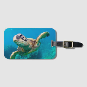 Green Sea Turtle Swimming Over Coral Reef  Hawaii Luggage Tag
