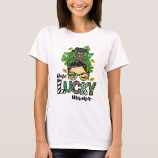 Green Shamrock Irish St Patrick One Lucky Mama T-Shirt