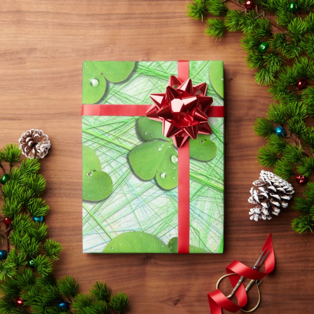 Green Shamrock St Patrick&#x27;s iPhone 5 Case-Mate Wrapping Paper (Holiday Gift)