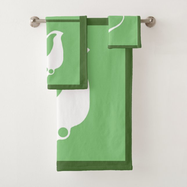 Green Shell Bath Towel Set (Insitu)