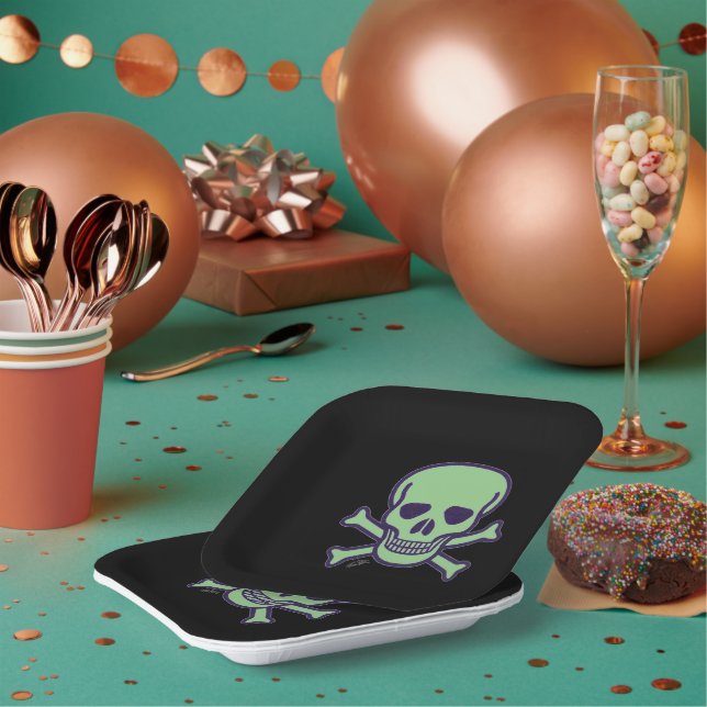 Green Skull black square paper plates (Multi)
