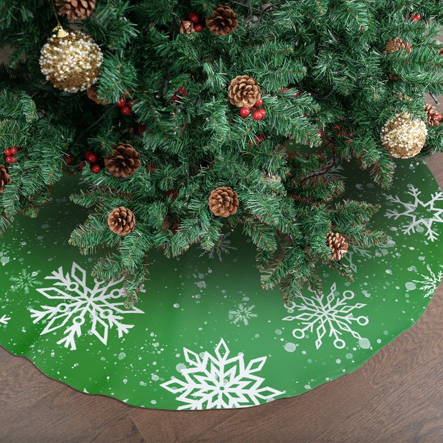 Green Snowflakes Pattern Festive Winter Holiday Brushed Polyester Tree Skirt (Creator Uploaded)