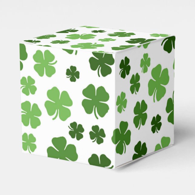 GREEN ST PATRICKS DAY SHAMROCKS FAVOUR BOX (Front Side)