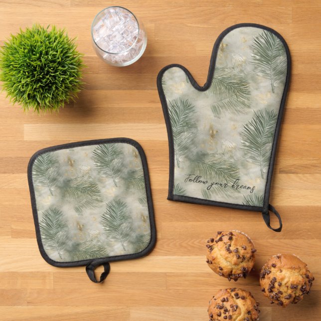 Green Tropical Leaves Oven Mitt & Pot Holder Set (Top Down)