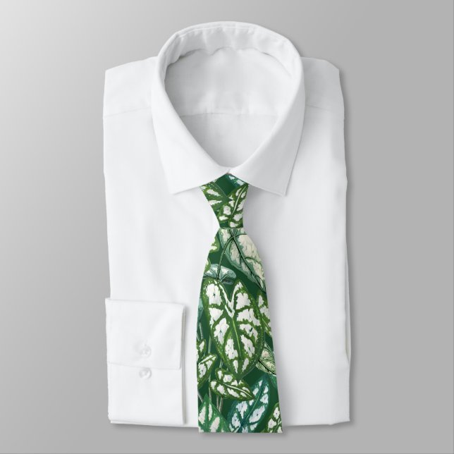 Green Tropical Leaves Pattern Tie (Tied)