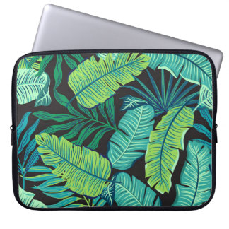 Green tropical leaves: vintage pattern. laptop sleeve
