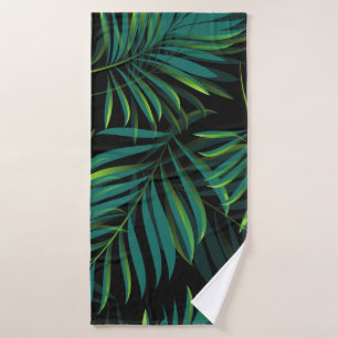 Green tropical palm leaves. Seamless pattern graph Bath Towel