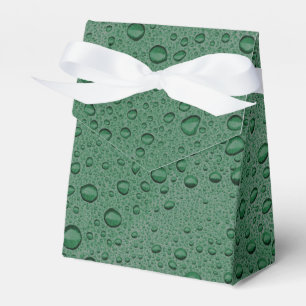 Green water droplets favour box