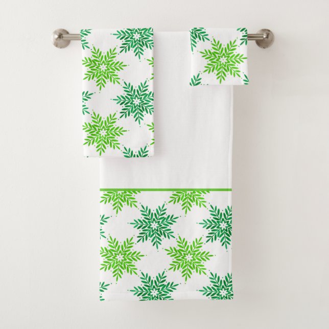 Green Watercolor Snowflake Pattern Bath Towel Set (Insitu)