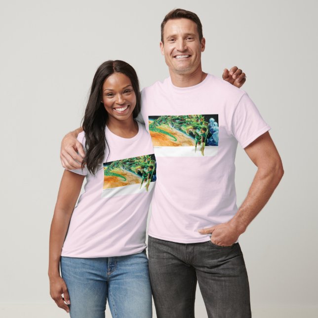Gren Lanterns Flying in Space T-Shirt (Unisex)