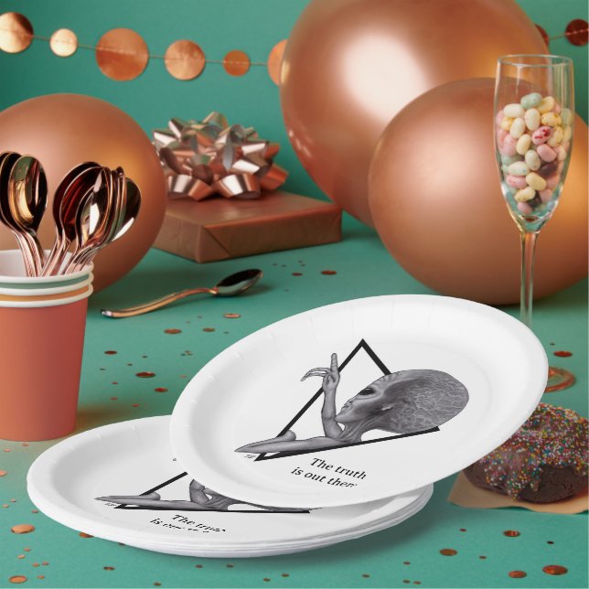 Grey Alien, the truth is out there Paper Plate (Multi)