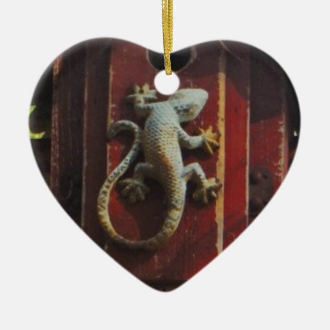 grey lizard on worn wood ceramic tree decoration (Front)