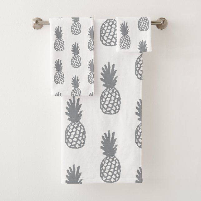 Grey Pineapple Pattern Bath Towel Set (Insitu)
