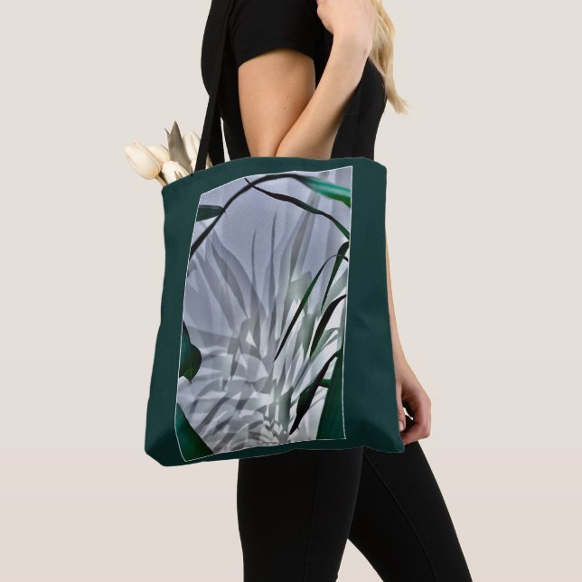 Grey shadows tote bag (Close Up)