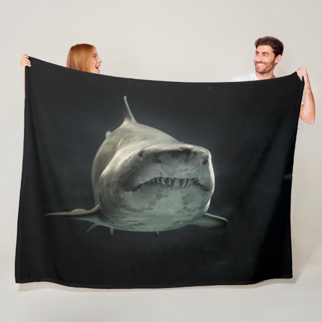 GREY SHARK FLEECE BLANKET (In Situ)