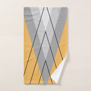 Grey triangles on yellow background bath towel set