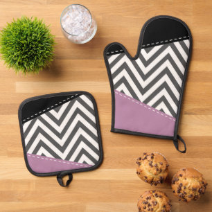 Grey Zigzag, Grey Chevron, Zigzag Pattern, Purple Oven Mitt & Pot Holder Set