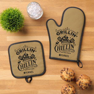 Grillin and Chillin Personalised  Oven Mitt & Pot Holder Set