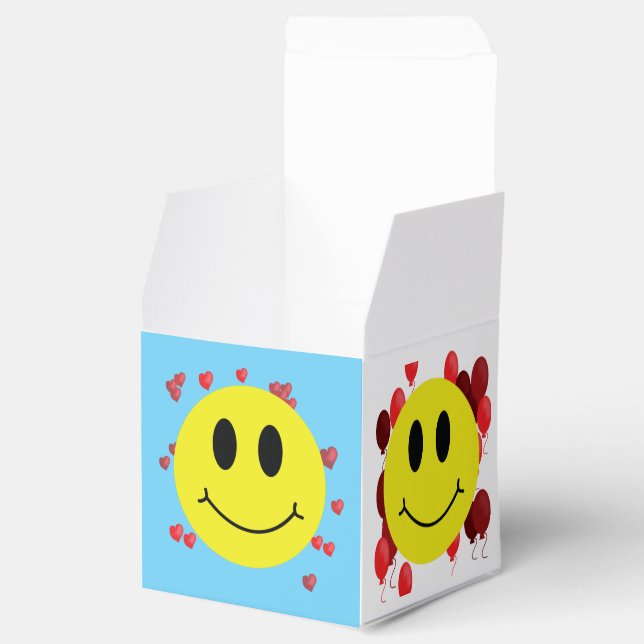 Grinning Faces with Red Hearts Balloons Favour Box (Opened)