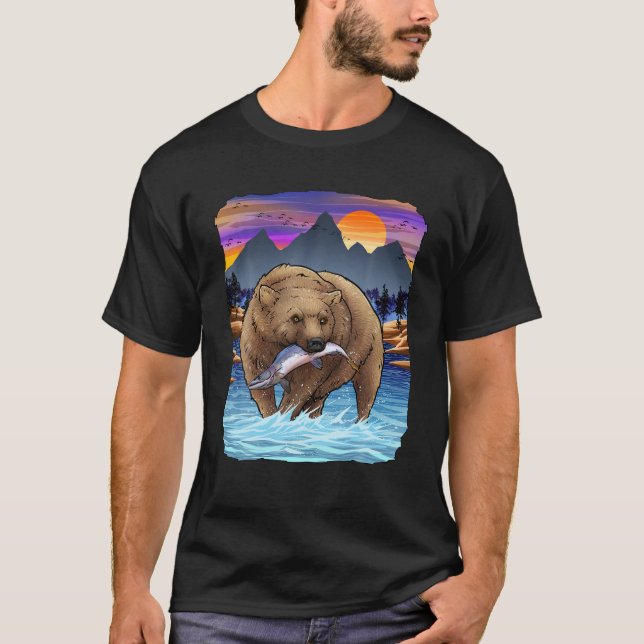 Grizzly Bear Catching Salmon Alaska Fishing Nature T-Shirt (Front)