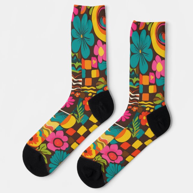 Groove Waves 70s Psychedelic Line Pattern Socks (Left)