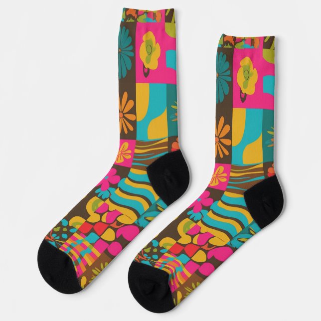 Groove Waves 70s Psychedelic Line Pattern Socks (Left)