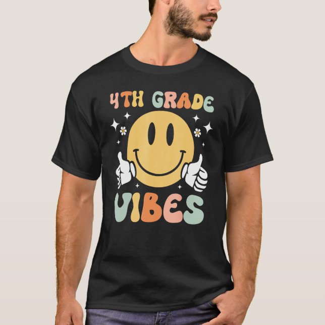 Groovy 4th Grade Vibes Face Retro Teachers Back To T-Shirt (Front)