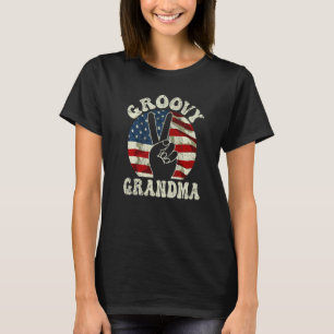 Groovy Grandma 70s Aesthetic USA Flag Retro Aunt T-Shirt