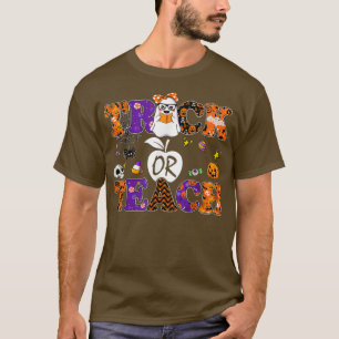 Groovy Halloween Trick or Teach Retro Cute Ghost M T-Shirt