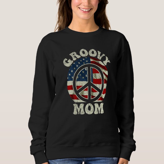 Groovy Mom 70s Aesthetic USA Flag Retro Mom  1 Sweatshirt (Front)