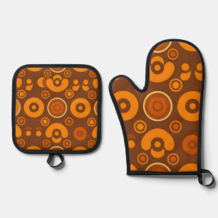 Groovy Retro Circles Abstract Pattern 1970s  Oven Mitt & Pot Holder Set