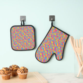 Groovy Trippy Squiggly Quirky Pansexual Pride Oven Mitt & Pot Holder Set