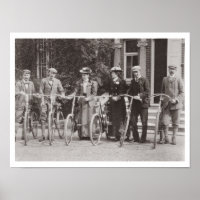 Group of Edwardian bicyclists, early 1900s (b/w ph