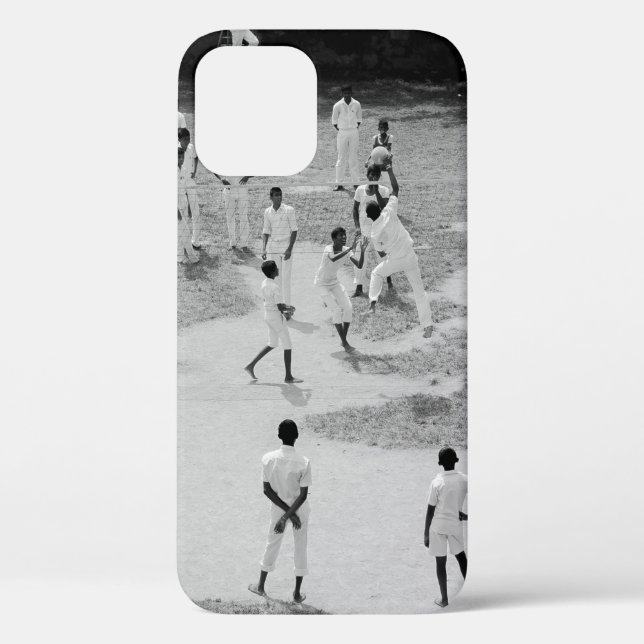 GROUP OF PEOPLE PLAYING BASEBALL Case-Mate iPhone CASE (Back)