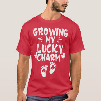 Growing Lucky Charm St Patrick's Day Pregnancy Ann T-Shirt