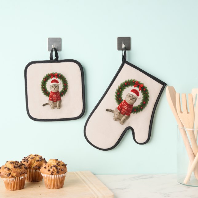 Grumpy Christmas Mood Oven Mitt & Pot Holder Set (Insitu(Hanging))