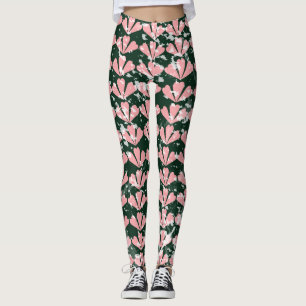 Grunge hearts and flowers pattern. leggings