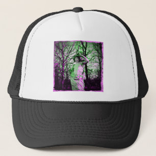Grunge Jardin des Tuileries statue Trucker Hat