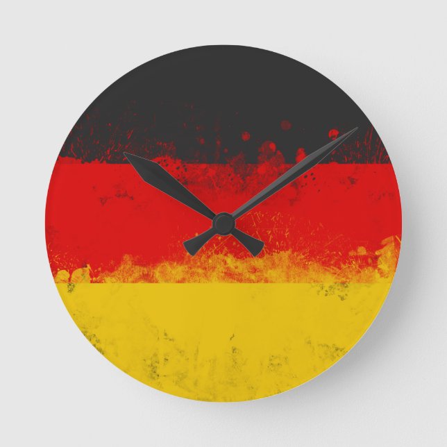 Grunge Splatter Painted Flag of Germany Round Clock (Front)
