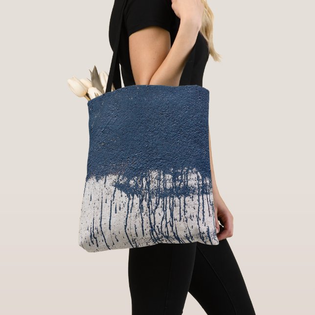 Grunge wall texture tote bag (Close Up)