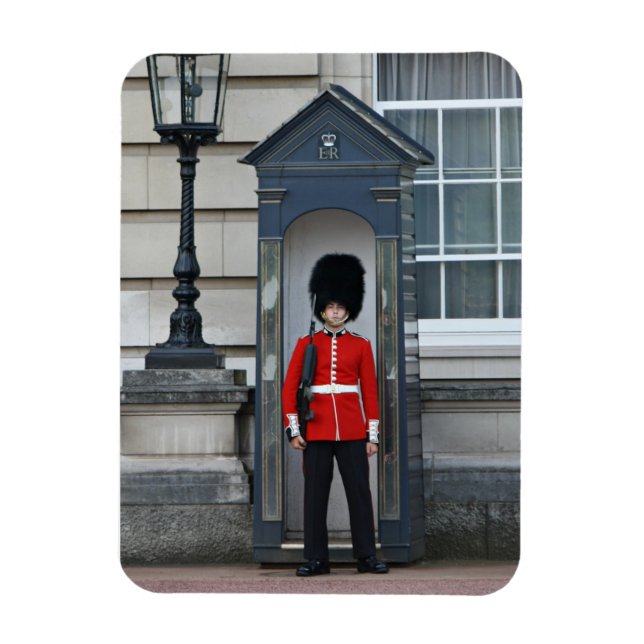 Guardsman, Buckingham Palace Magnet (Vertical)