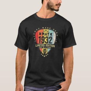 Guitar Pick Legends Were Born In May 1932 Guitar T-Shirt