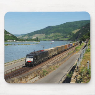 Güterzug bei Assmanshausen am Rhein Mouse Pad