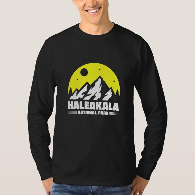 Haleakala National Park Hiking Maui Hawaii Vacatio T-Shirt (Front)