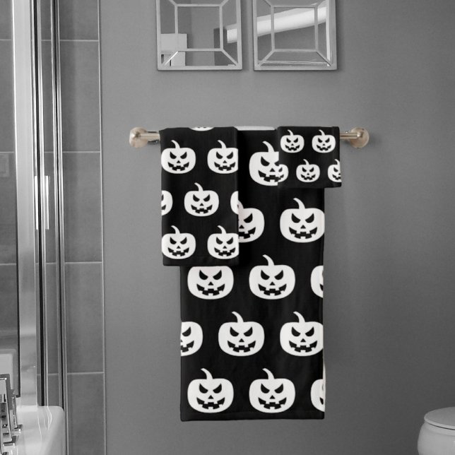 Halloween Black Pumpkins Pattern Spooky Scary Bath Towel Set (Creator Uploaded)