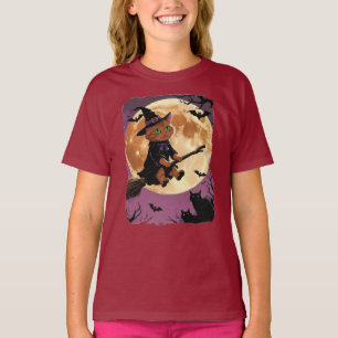 Halloween Cat riding her broomstick in costume! T-Shirt