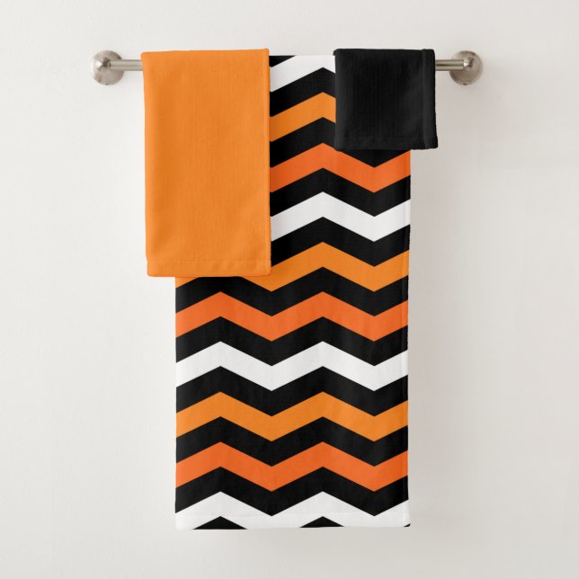 Halloween Chevron Stripe Bath Towel Set (Insitu)