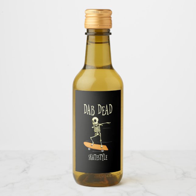 Halloween Dabbing Skatestyle Wine Label (Front)
