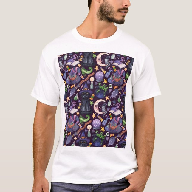 Halloween magic: dark hand-drawn pattern. T-Shirt (Front)