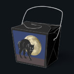 Halloween Prowling Black Cat On A Full Moon Night Favour Box<br><div class="desc">Restaurant Take Out Food To Go Style Party Favour Box printed with printed with a Halloween Prowling Black Cat On A Full Moon Night hand drawn graphic artwork drawing design illustration by TheFabricSeal print on demand shop at Zazzle.com #ZazzleMade ©️Original. https://www.zazzle.com/store/thefabricseal This Halloween classic looking vintage yet modern contemporary style...</div>